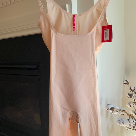 Spanx Trust Your thinstincts Mid Thigh Bodysuit MEDIUM Beige - Picture 6 of 14